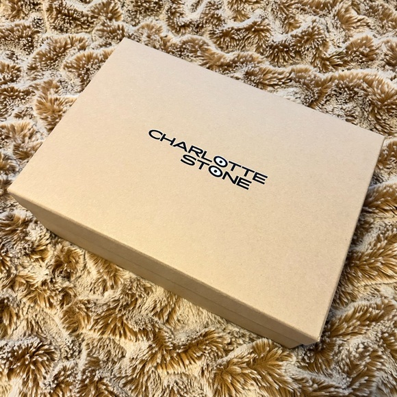 Charlotte Stone Rocky Sneakers 8 - Picture 5 of 5